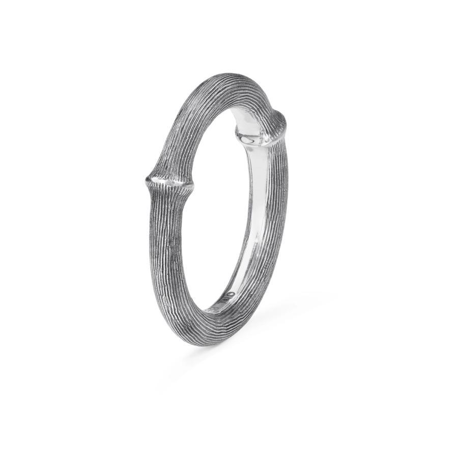 Ole Lynggaard Ring, Nature IV i Oksidert Sølv Material: Oksidert Sølv