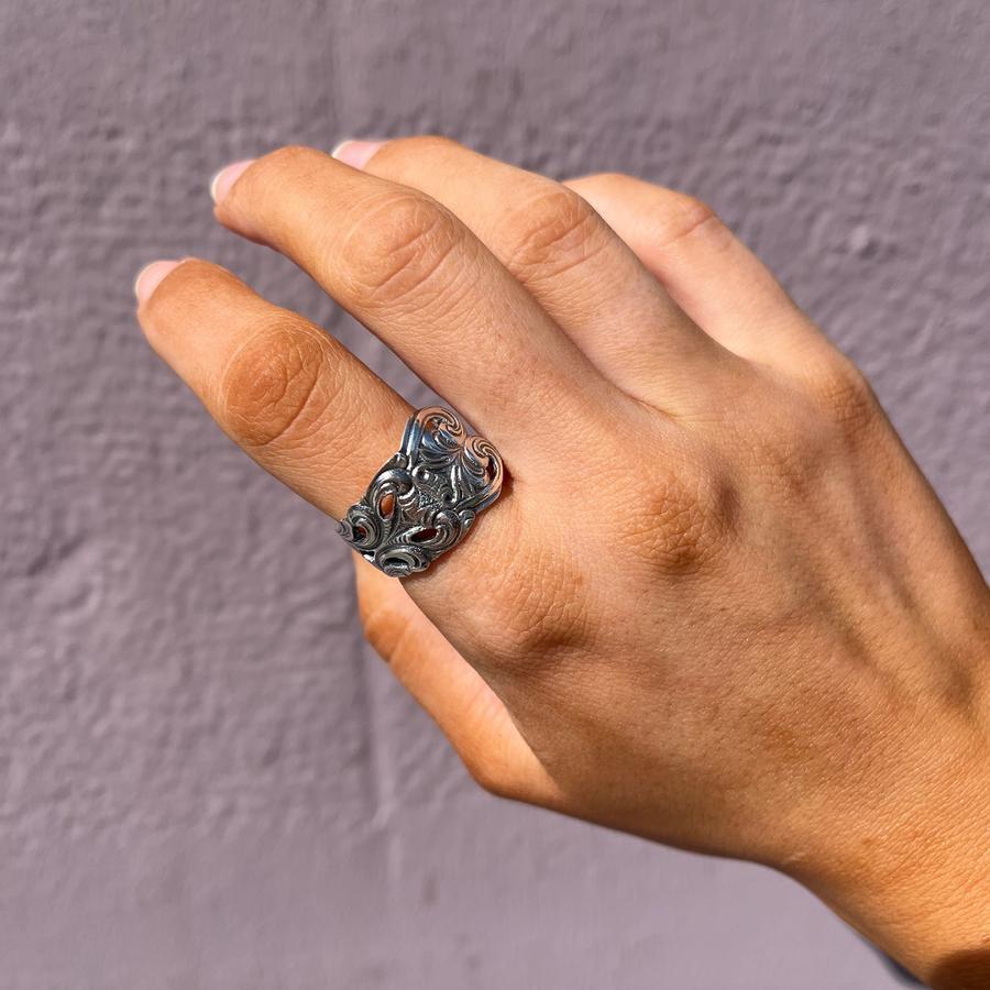 Vintage Ring, Redesign i Sølv Material: Sølv